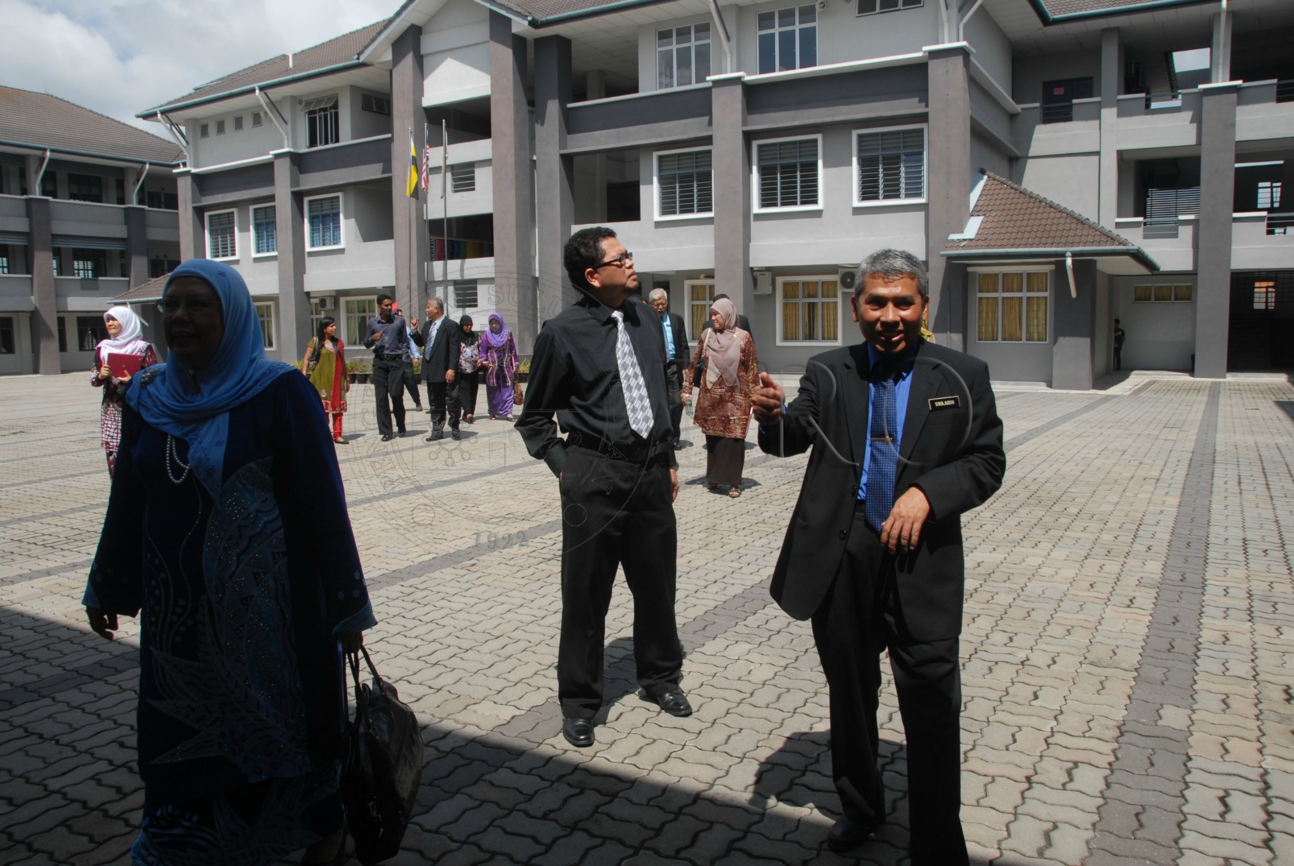 PRO 14 01 SEKOLAH FBA 8138